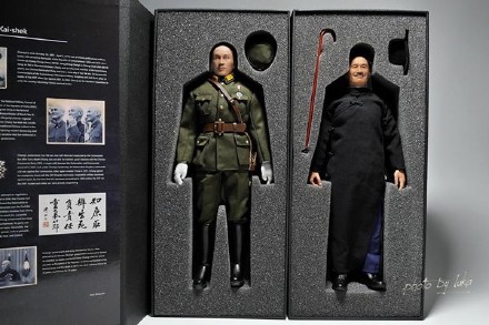 大陸廠家推出蔣公人偶 網友曬開箱圖