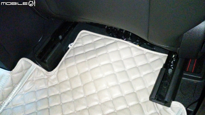 [詳細開箱-11/03補充] Kuga 安裝 ORO W408B 整合型內胎壓偵測器，搭New Kuga Plus1