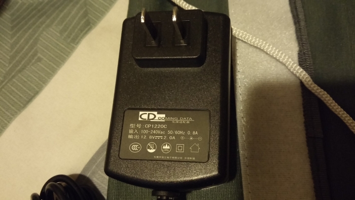 [開箱] 淘寶無線肩頸按摩器 揉捏式按摩披肩