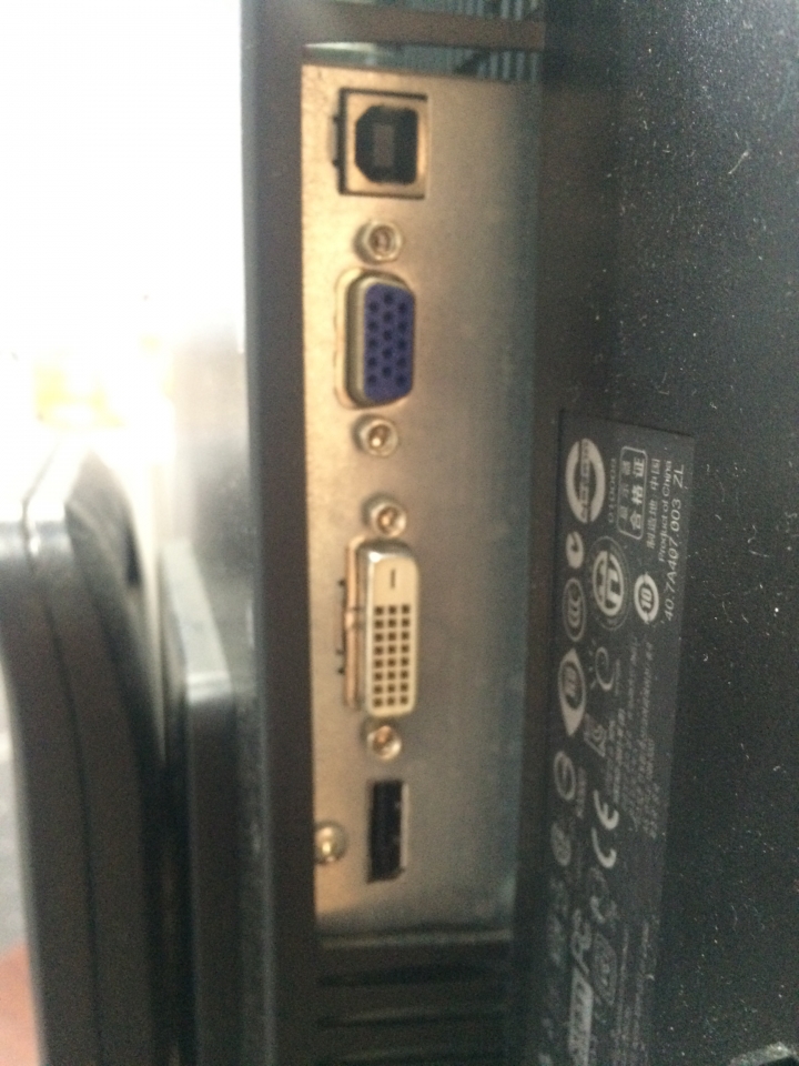 請問ＭacBook Air 外接螢幕的線