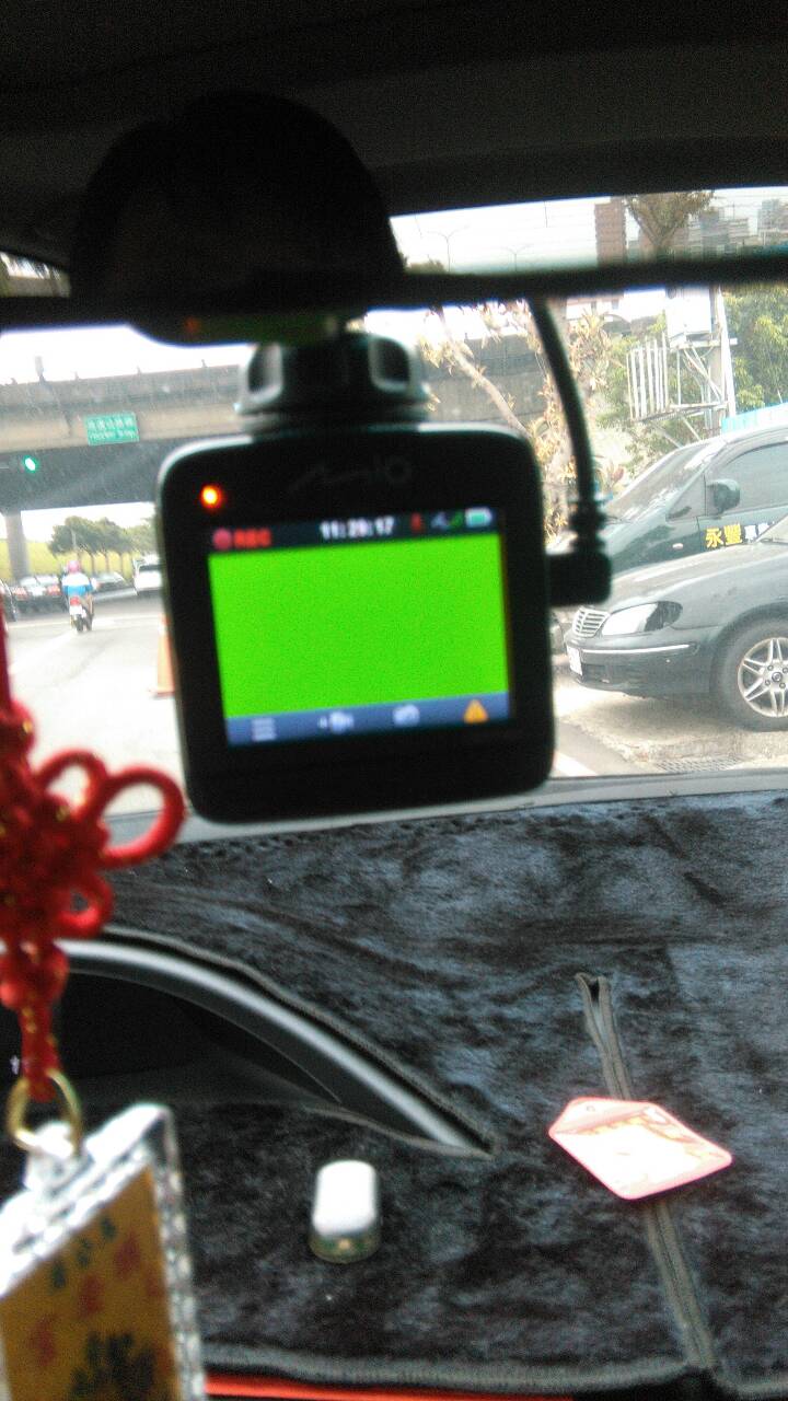 mio 518 螢幕發青光!?!?!?!?