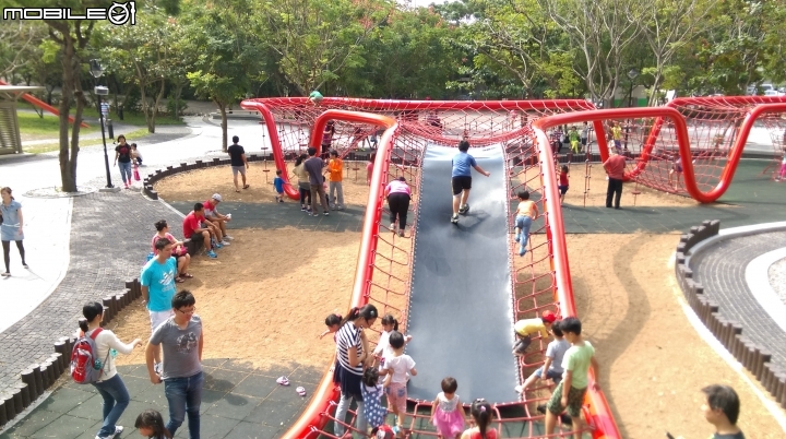 台中鰲峰山公園.競合體驗遊戲場分享遊