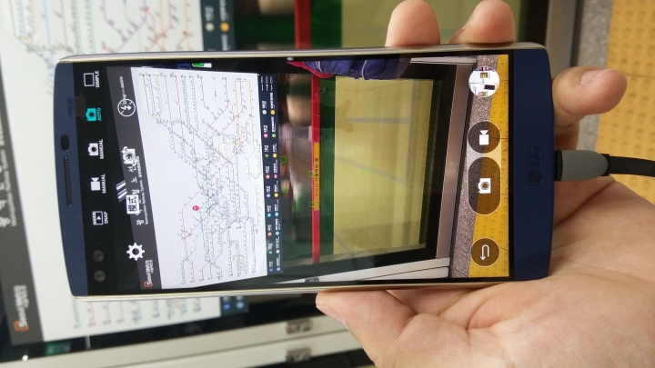 終於買到LG V10手機了