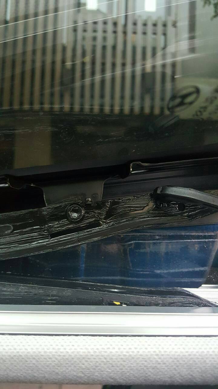 ELANTRA 天窗出廠瑕疵? 12年~EX版(英倫 極光 黑潮未知)