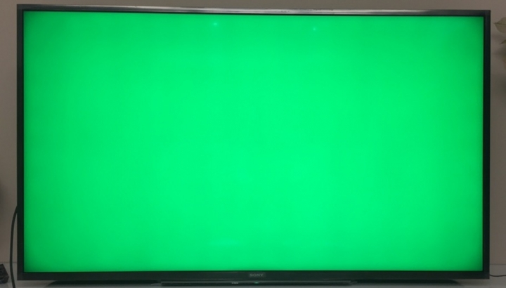 SONY 60吋 60W600B液晶電視四角落偏暗？