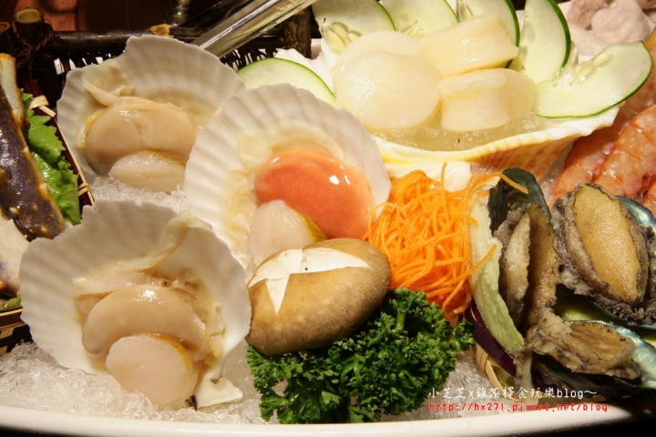 【台北美食】鼎王麻辣鍋-光復店 單點精緻麻辣鍋 酸菜白肉鍋 帝王蟹拼盤新登場