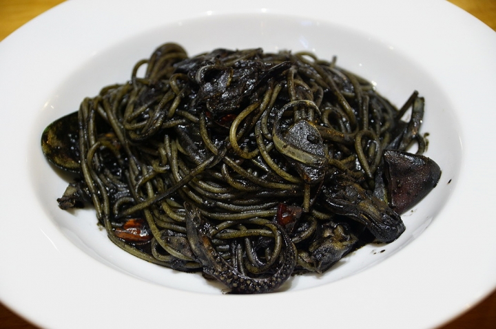 [台南][中西區] Capricciosa卡布里喬莎 台南新光三越店