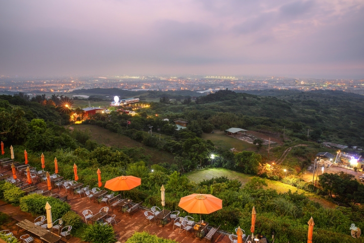 [桃園]桃園看夜景景點懶人包,再附帶幾間景觀餐廳--大古山、乳姑山、虎頭山  by蛋拔