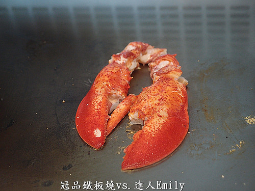 【台中美食】:台中長榮冠品鐵板燒,海陸大餐,龍蝦+生蠔+老饕牛排,味覺的極致饗宴!