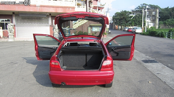 請問Xsara N7 1.6VTR多少里程數要保養一次？
