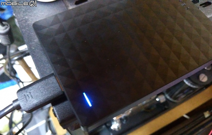 [開箱,拆箱?] 新版 Seagate expansion Portable 2TB 2.5吋
