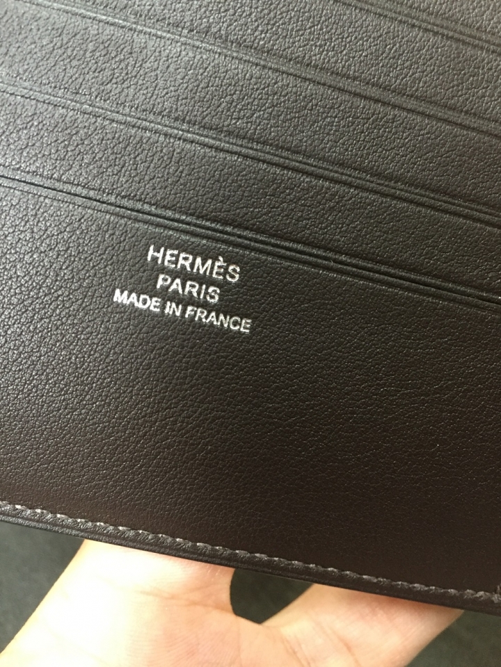 開箱: Hermes 深咖啡色 男短夾