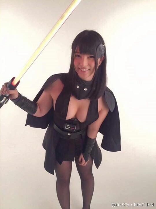 星戰迷要瘋狂啦，喬治盧卡斯真的盧到大卡司出演星際大戰黑武士啦