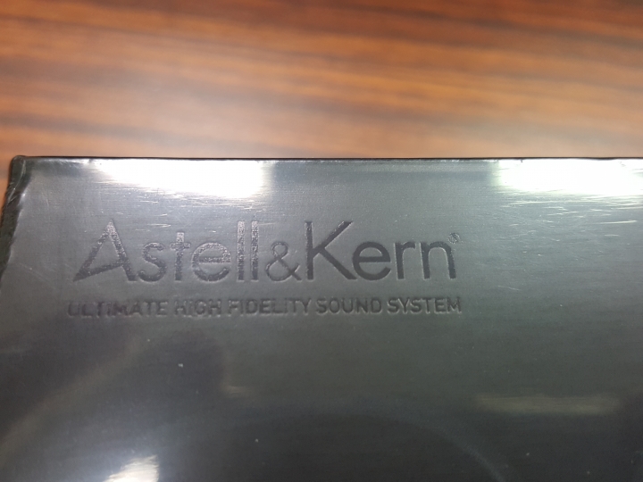 應該是01首開 Beyerdynamic x Astell&Kern 聯名款旗艦耳機T8iE開箱