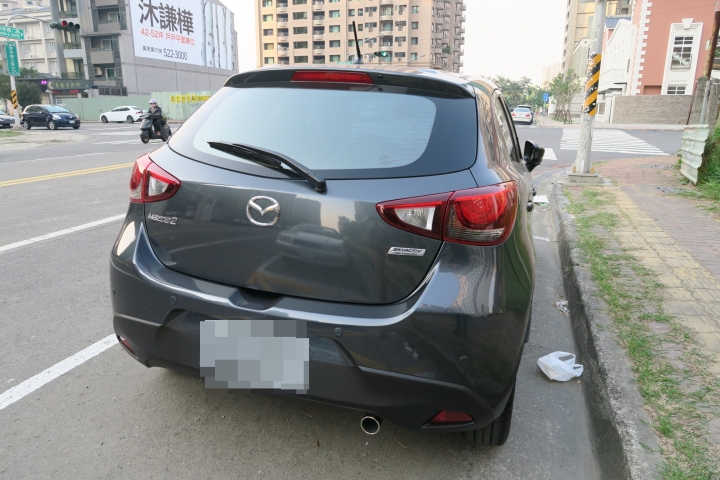 All New Mazda 2 時尚灰頂級型 開箱~隔熱紙3M 8620M+桑瑪克XC-70