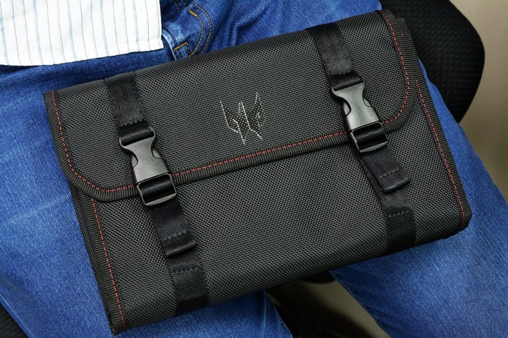 開箱‧acer predator 8及腰包