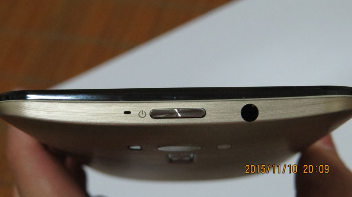 ZenFone 2 Laser ZE601KL 32GB不專業簡易開箱文