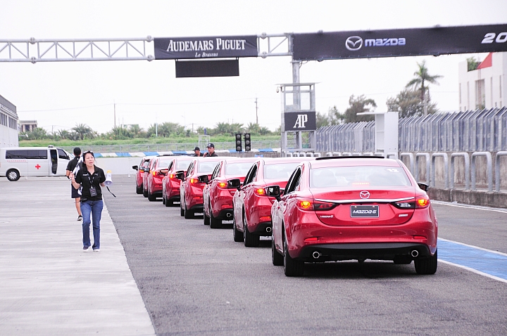 2015 MAZDA DAY 大鵬灣品牌賽道體驗日