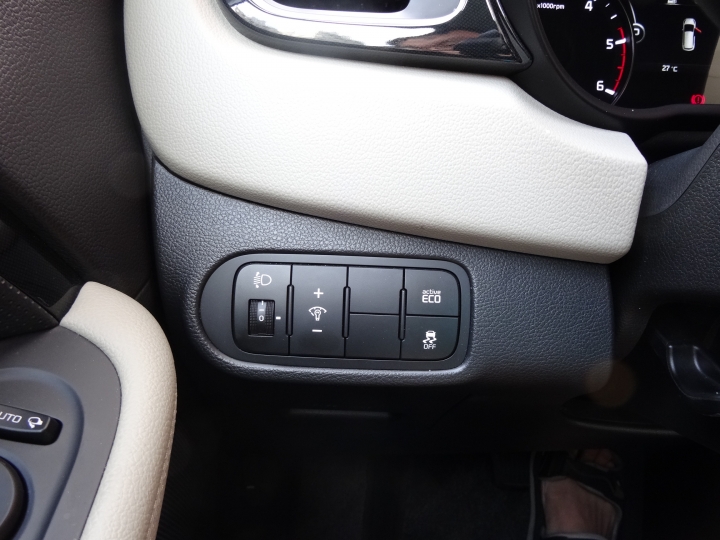 跨界殺手KIA Carens CRDi 試乘體驗