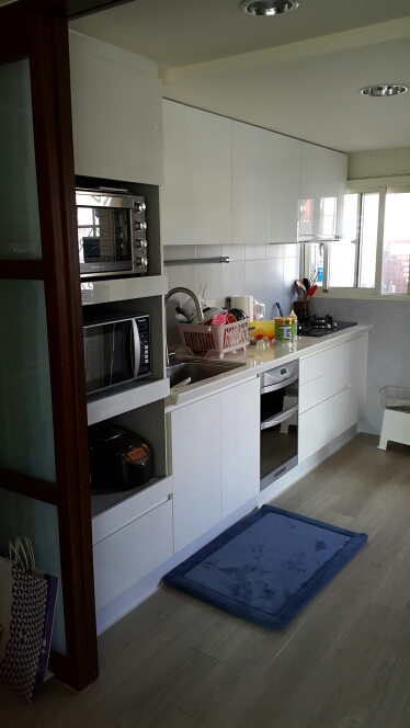 小資家庭有限預算創造大大的效益……感謝01!!!!!     內含歐德系統櫃，優渥實木，QS超耐磨地板，乾悟上下床，八里楓格名床，永和億安廚具，隆美窗簾等心得分享。