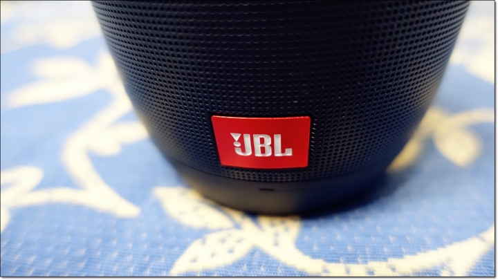JBL Pulse2 藍牙無線便攜音箱炫彩360度LED燈音響 [開箱文]
