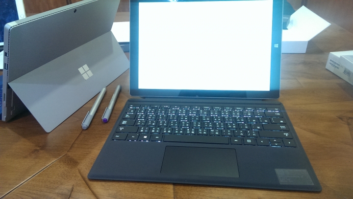 【光這個按鍵就得..】2015預購到貨的Surface Pro 4 跟 現役的Surface Pro 3
