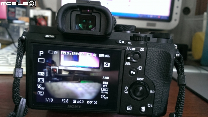 A7M2接LA-EA1沒有暗角，接LA-EA4反而有暗角？