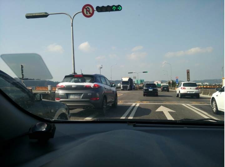 不知名的休旅偽裝車