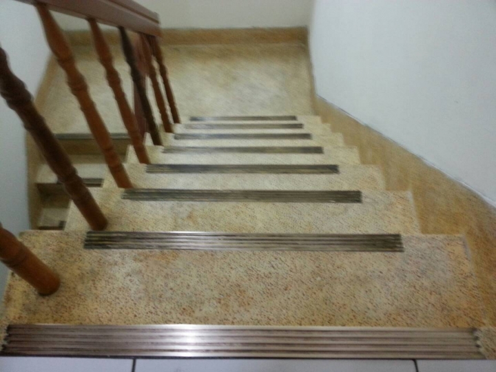 難搞的防滑銅條