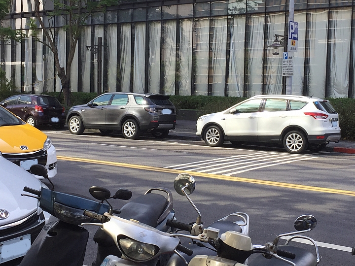 2016年式 Discovery Sport HSE Si簡易開箱 加 心得分享