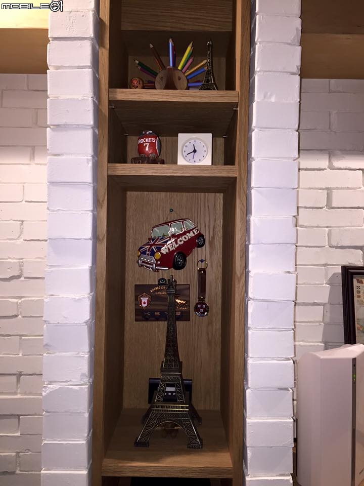 [開箱]工業Loft英式小宅，變明亮空間變大了，我的黃金獵犬+兩位愛狗人士