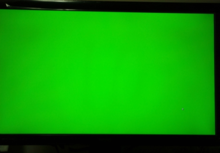 BenQ GW2250HM 螢幕中間出現明顯的灰黑色陰影