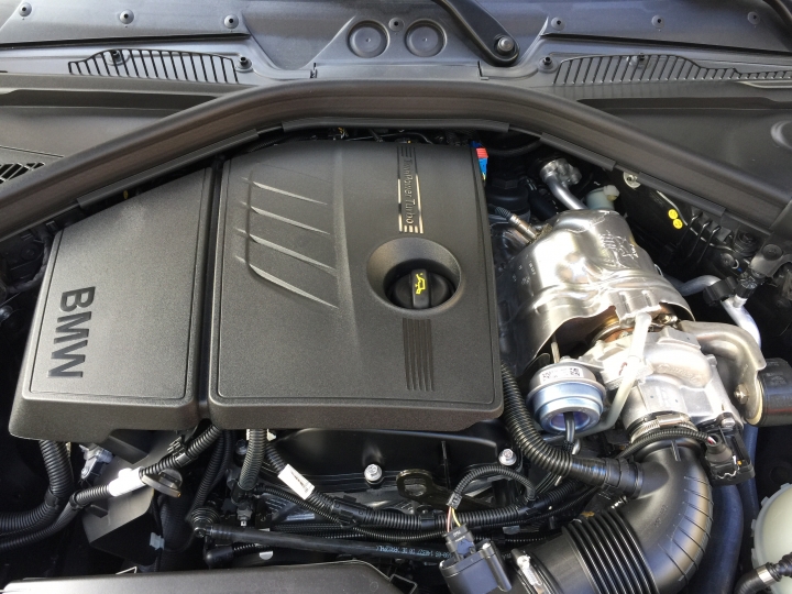 黑色 BMW 120i 開箱文