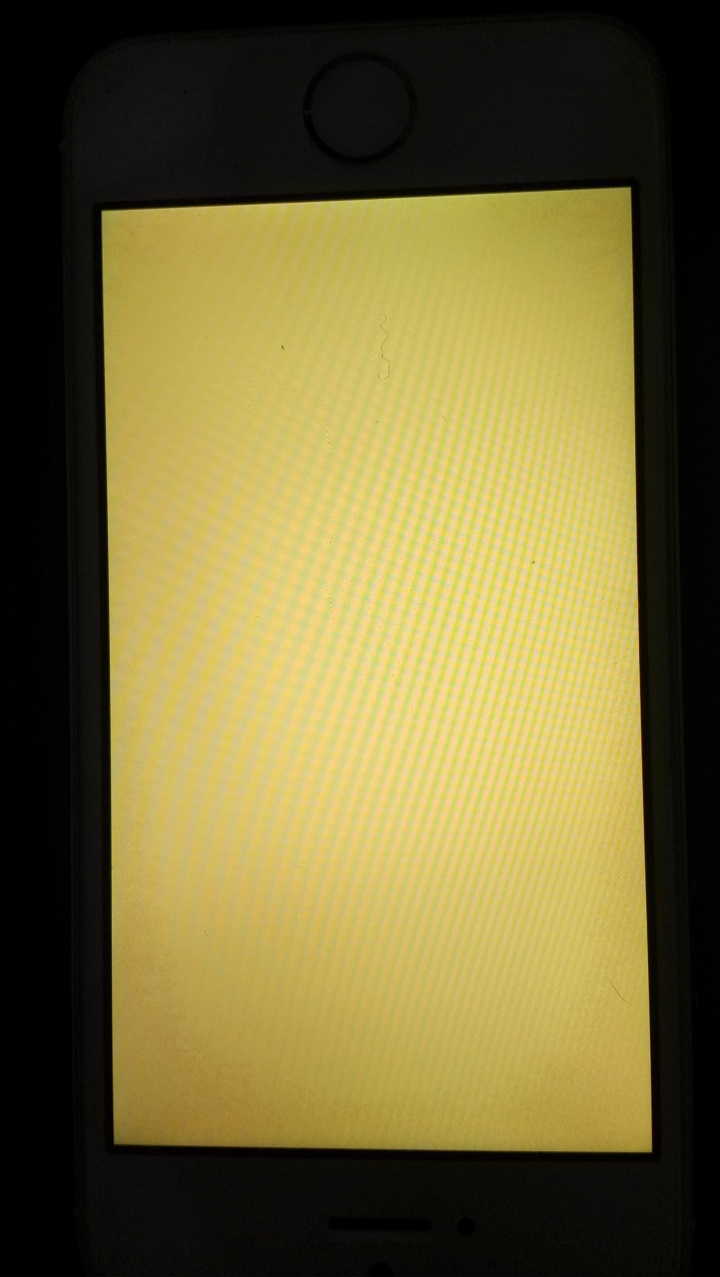 螢幕周圍出現怪怪的，請問這隻iphone5s需要維修嗎??