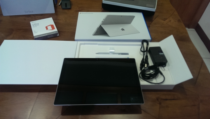 【光這個按鍵就得..】2015預購到貨的Surface Pro 4 跟 現役的Surface Pro 3