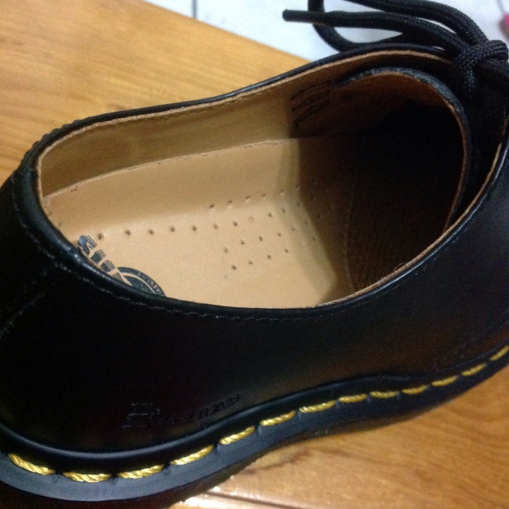 Dr.martens這雙3孔是正版的嗎？