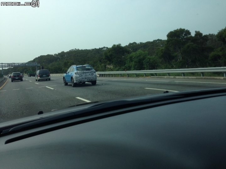 11/12中午國道3號苗栗段看到的乳牛車...
