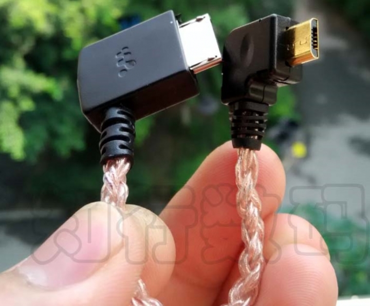 Sony的訊源要走數位輸出，一定要找Micro USB的連接嗎?