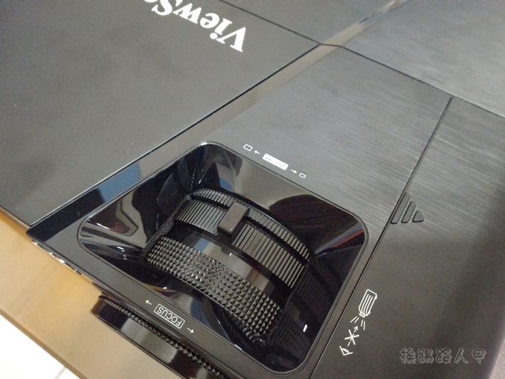 聲色美潮流的簡報利器-ViewSonic光艦投影機 PJD6352/PJD6352LS