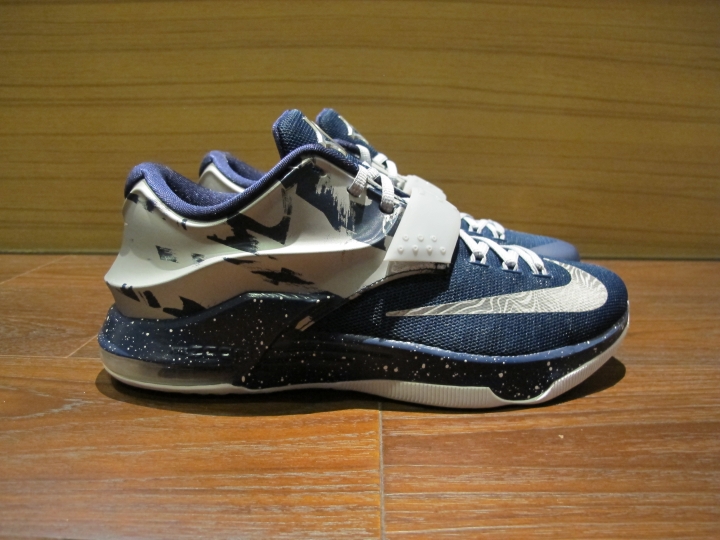 KD7 假日客場配色開箱分享