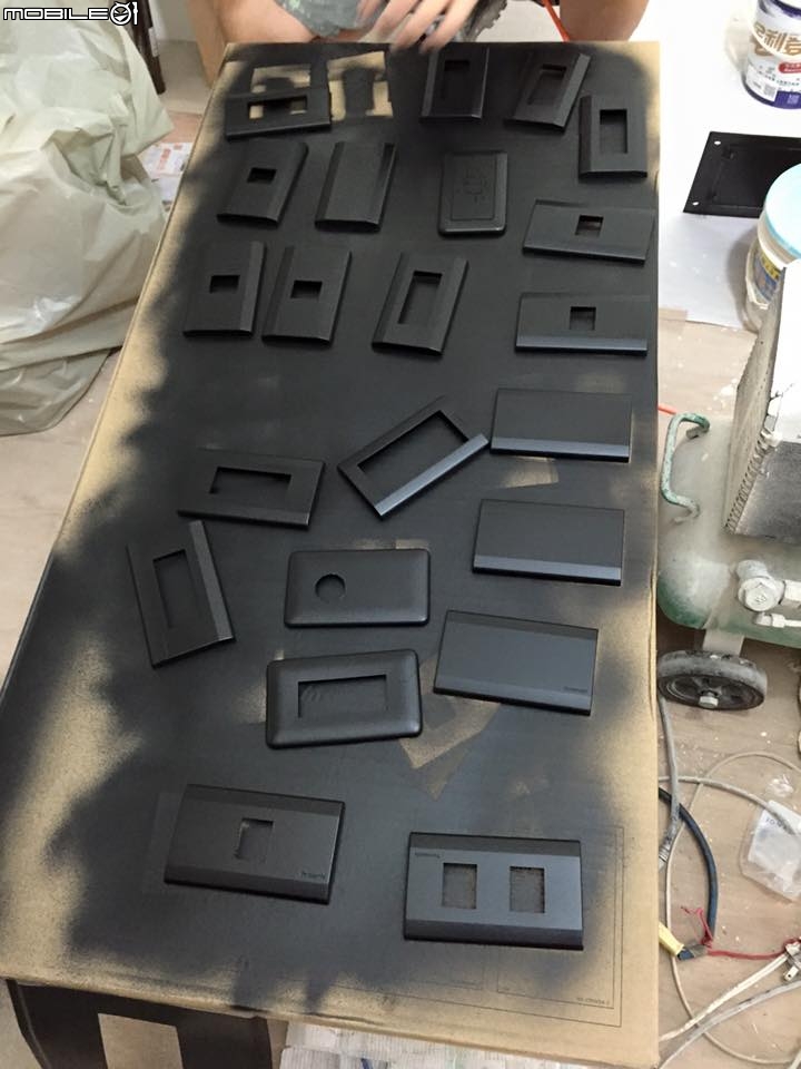 [開箱]工業Loft英式小宅，變明亮空間變大了，我的黃金獵犬+兩位愛狗人士