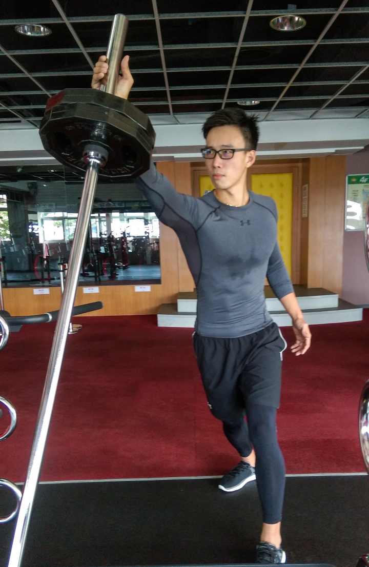 輕艇選手在健身房的《UNDER ARMOUR 功能衣》試用心得