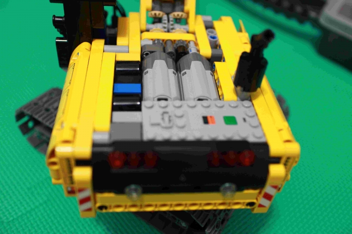 [MOC]老酒新裝，LEGO 42006RC