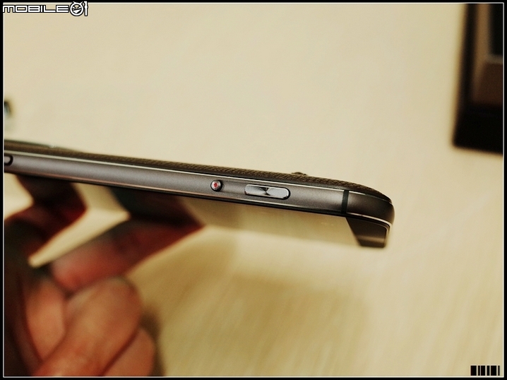 ZenFone Zoom 簡易開箱 - 三倍近登場