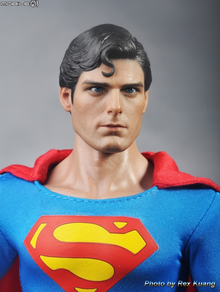 我最喜歡的超級英雄角色: SUPERMAN