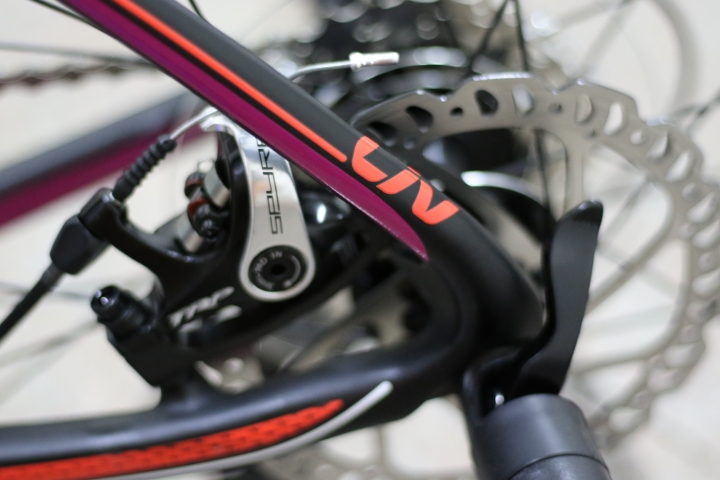 老婆的 Avail ADV 2-E 就位了 !