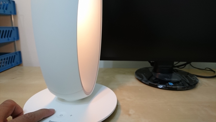 【開箱】日本帶回國際牌 PANASONIC 【SQ-LE530-W】美型燈 LED 燈 素人不怎專業開箱介紹