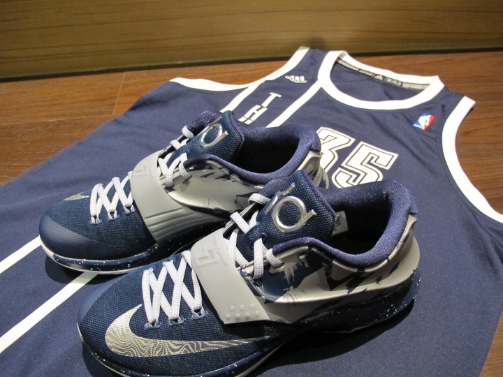 KD7 假日客場配色開箱分享