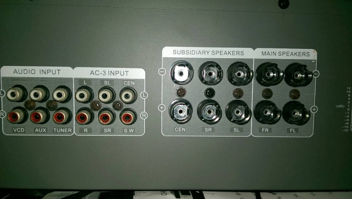 電腦接擴大機接喇叭怎麼接線