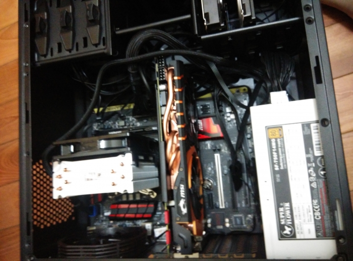 陰錯陽差的組了一台全新電腦!!!